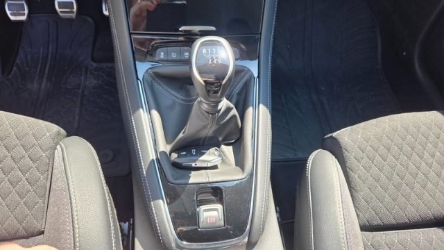 OPEL Grandland X usata, con Fari LED