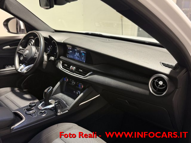 ALFA ROMEO Stelvio usata, con Controllo automatico clima