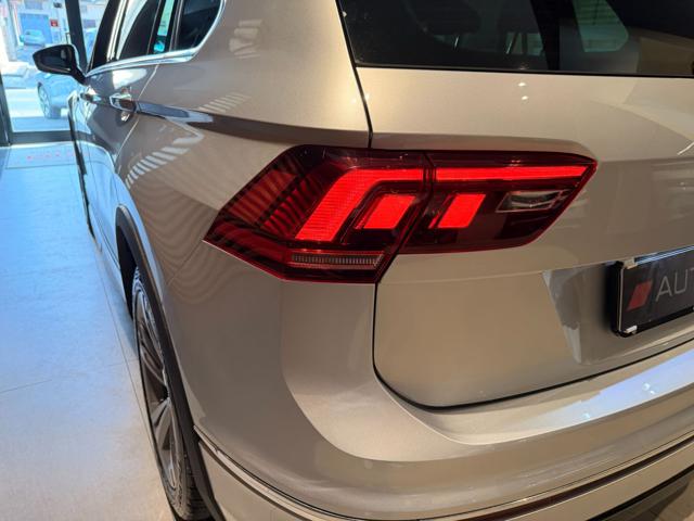 VOLKSWAGEN Tiguan usata, con USB