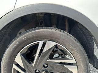 HYUNDAI Bayon usata, con Autoradio