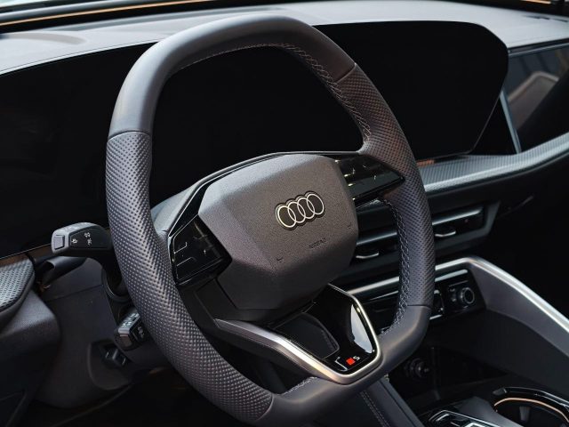 AUDI Q5 usata, con Controllo elettronico della corsia