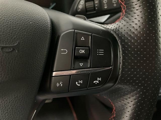 FORD Focus usata, con Sensori di parcheggio anteriori