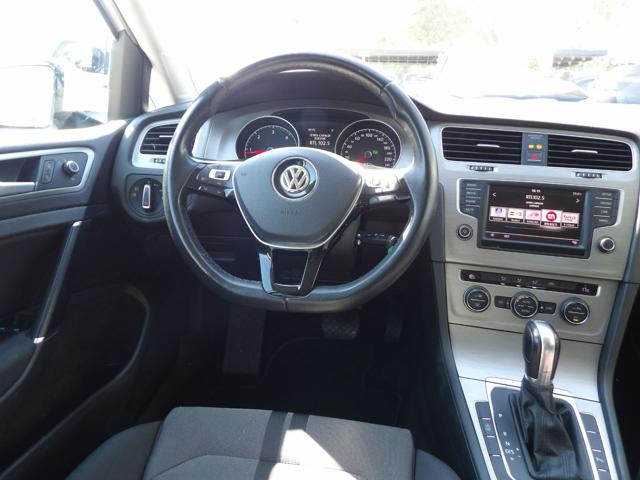 VOLKSWAGEN Golf usata, con USB