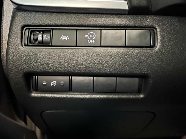 NISSAN Qashqai usata, con Luci diurne LED