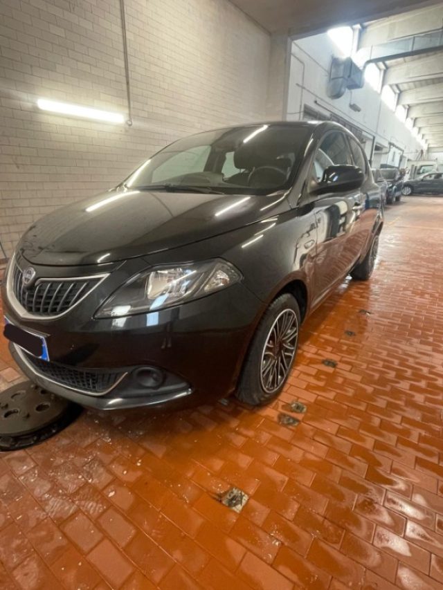 LANCIA Ypsilon usata, con ABS