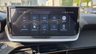 PEUGEOT 2008 usata, con Sedile posteriore sdoppiato