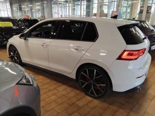 VOLKSWAGEN Golf usata, con Autoradio