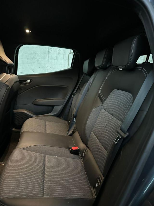 RENAULT Clio usata, con Luci diurne LED