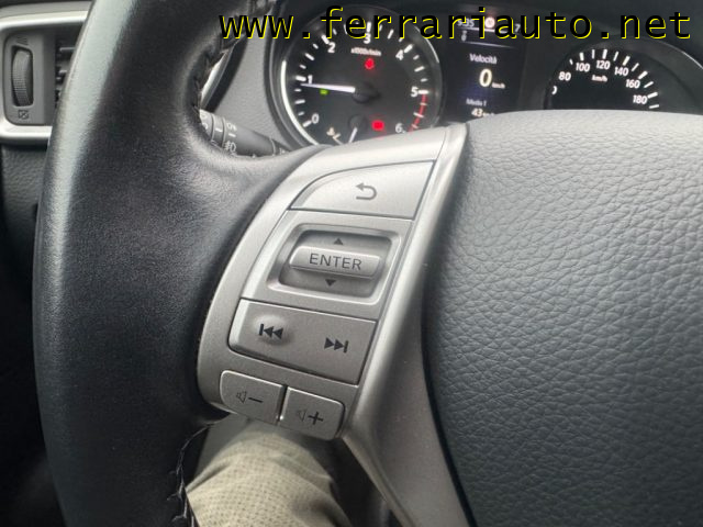 NISSAN Qashqai usata, con Park Distance Control