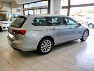 VOLKSWAGEN Passat Variant usata, con Antifurto