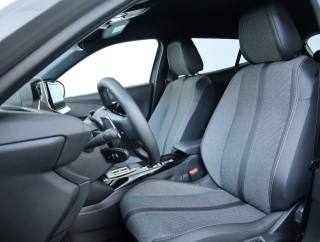 PEUGEOT 2008 usata, con Volante in pelle