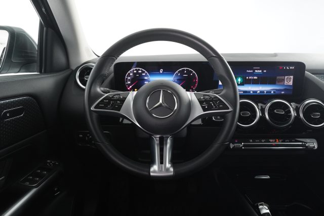 MERCEDES-BENZ CLA usata 11