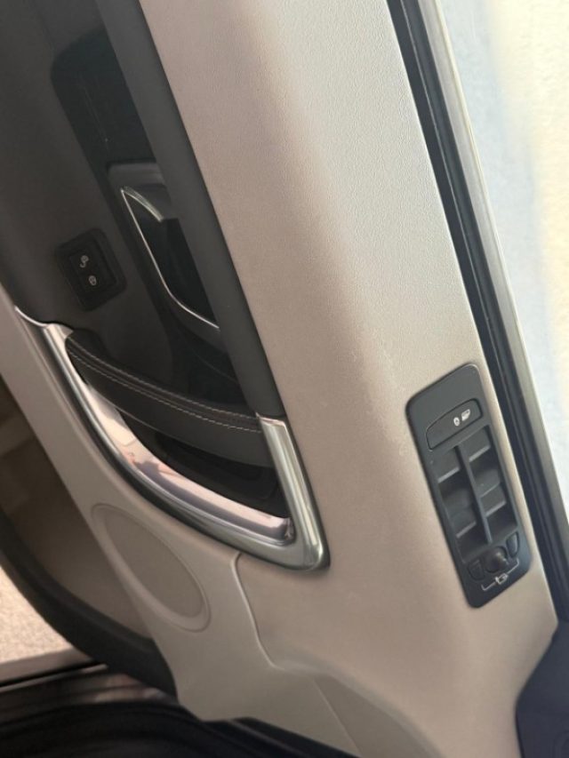 LAND ROVER Discovery Sport usata, con Bluetooth