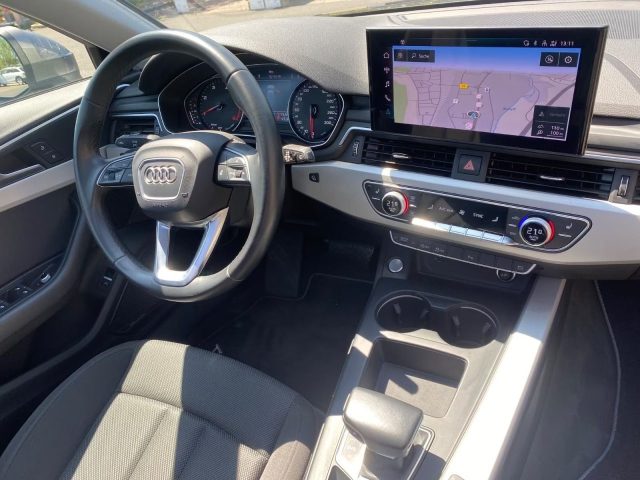 AUDI A4 usata, con Autoradio