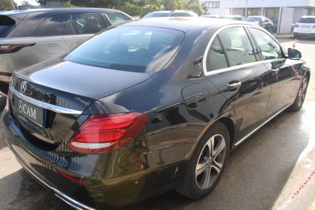 MERCEDES-BENZ E 200 usata, con Airbag