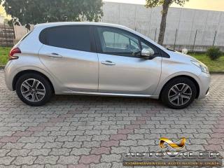PEUGEOT 208 usata, con Alzacristalli elettrici