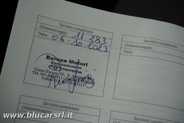 TOYOTA Yaris usata 17