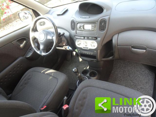 TOYOTA Yaris usata, con Lettore CD