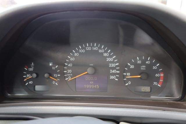 MERCEDES-BENZ CLK 200 usata, con Antifurto
