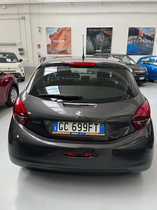PEUGEOT 208 usata, con Fendinebbia