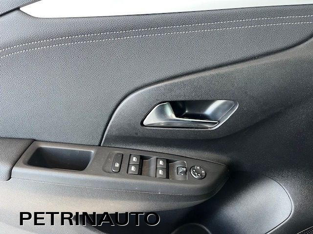 OPEL Corsa usata, con Touch screen