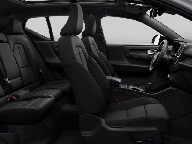VOLVO EX40 usata, con Controllo trazione