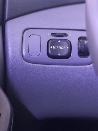 TOYOTA Yaris usata 16