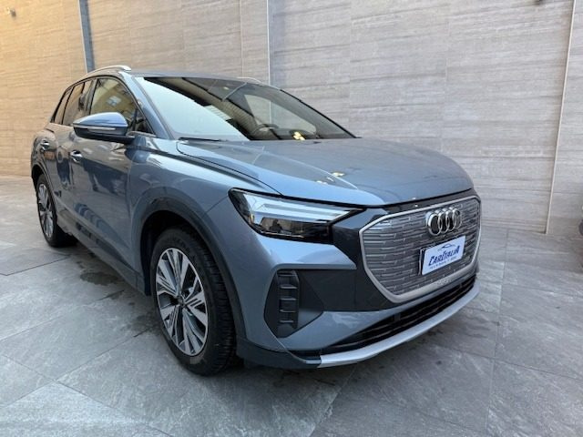 AUDI Q4 e-tron usata, con Airbag
