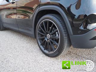 MERCEDES-BENZ GLA 200 usata, con Schermo multifunzione interamente digitale