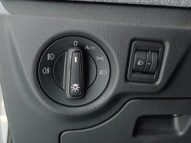 SKODA Kamiq usata, con Bracciolo