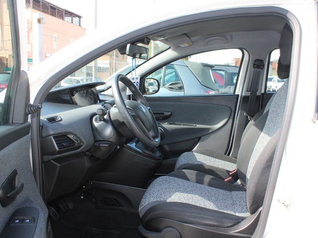 LANCIA Ypsilon usata, con Controllo trazione