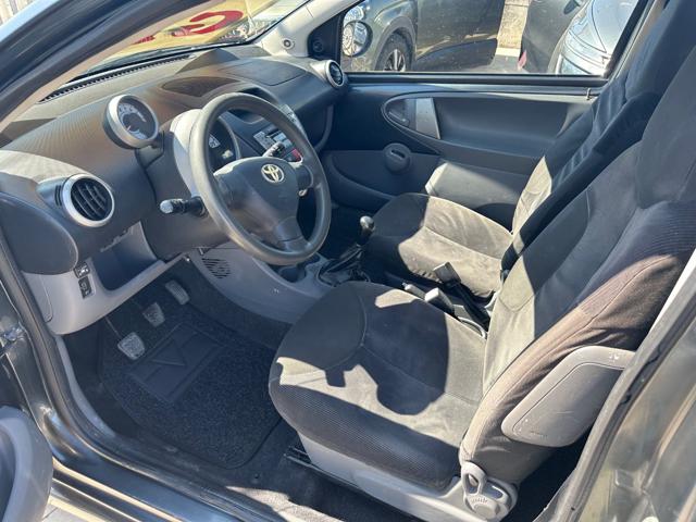 TOYOTA Aygo usata, con Sedile posteriore sdoppiato