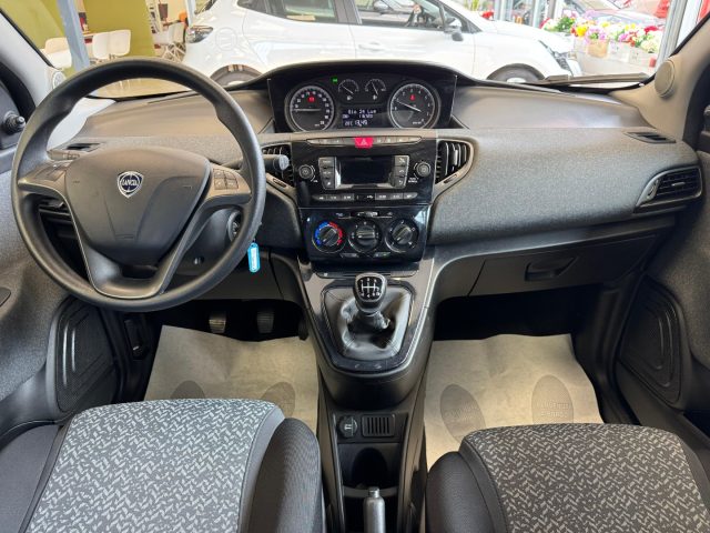 LANCIA Ypsilon usata, con USB