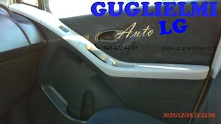 TOYOTA Yaris usata, con Sedile posteriore sdoppiato