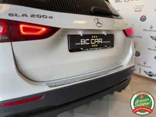 MERCEDES-BENZ GLA 200 usata, con Fari LED