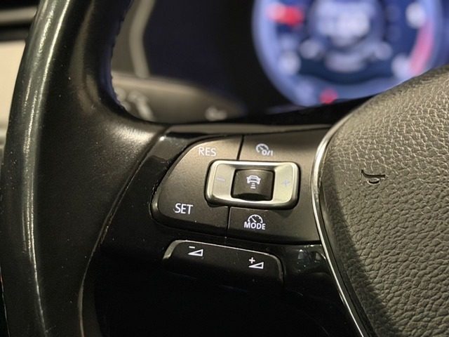 VOLKSWAGEN Passat usata, con USB