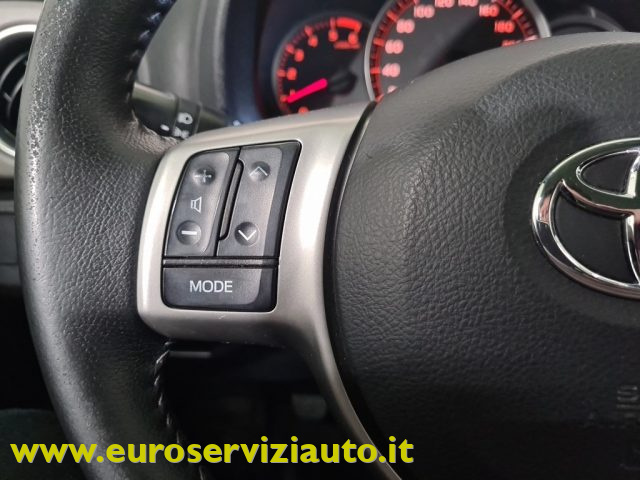 TOYOTA Yaris usata 20