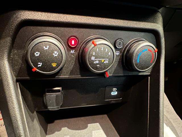 DACIA Sandero usata, con Fari LED