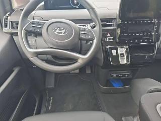 HYUNDAI Staria usata, con Cerchi in lega