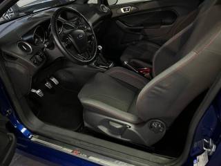 FORD Fiesta usata, con Autoradio