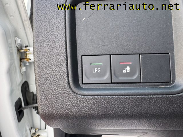 DACIA Duster usata, con USB