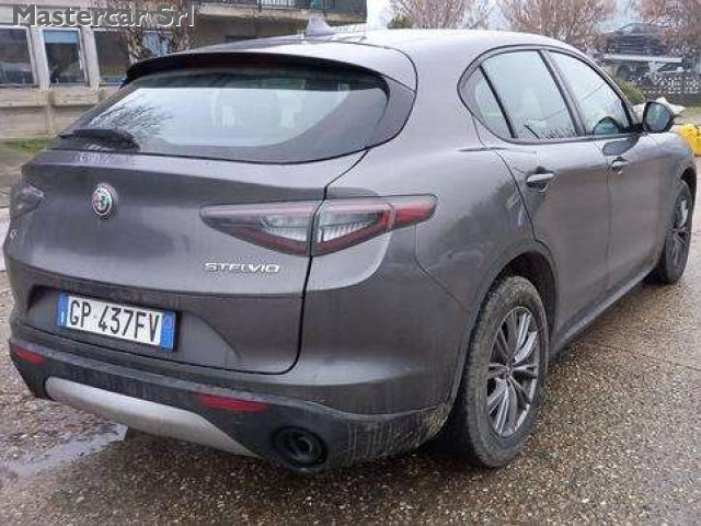 ALFA ROMEO Stelvio usata, con Volante in pelle