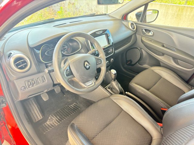 RENAULT Clio usata, con Sensori di parcheggio posteriori