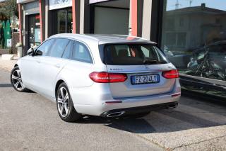 MERCEDES-BENZ E 220 usata, con Chiamata automatica per emergenze