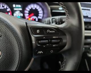 KIA Rio usata, con Autoradio digitale