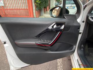 PEUGEOT 208 usata, con Volante in pelle