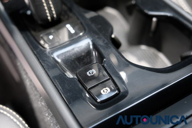 VOLVO XC40 usata, con Volante multifunzione