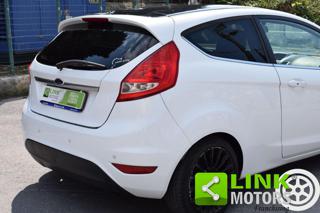 FORD Fiesta usata, con Sensori di parcheggio anteriori