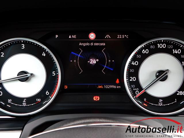 VOLKSWAGEN Touareg usata, con Sound system