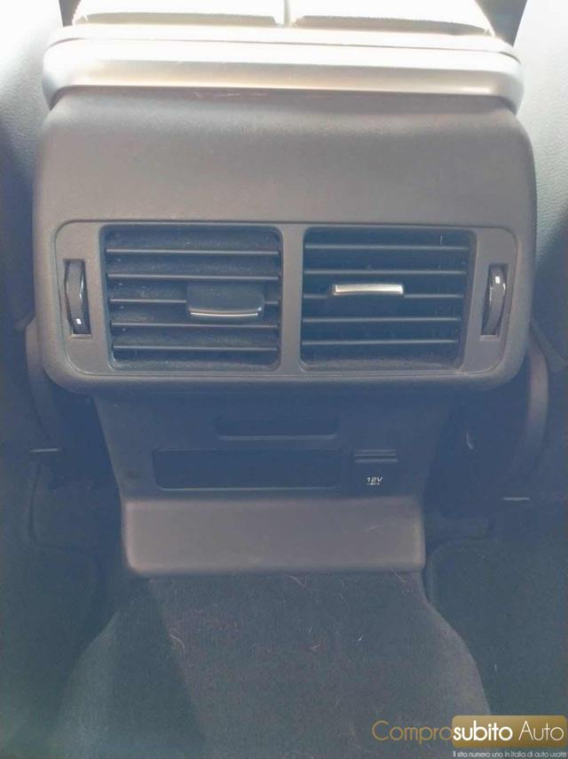 LAND ROVER Range Rover Velar usata 36